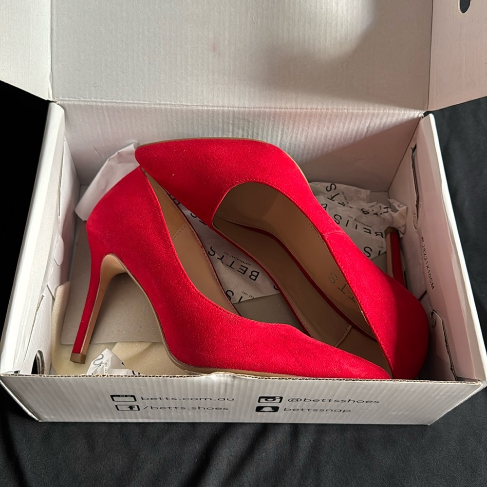 Betts Australia Red Paris High Heels | Size 8